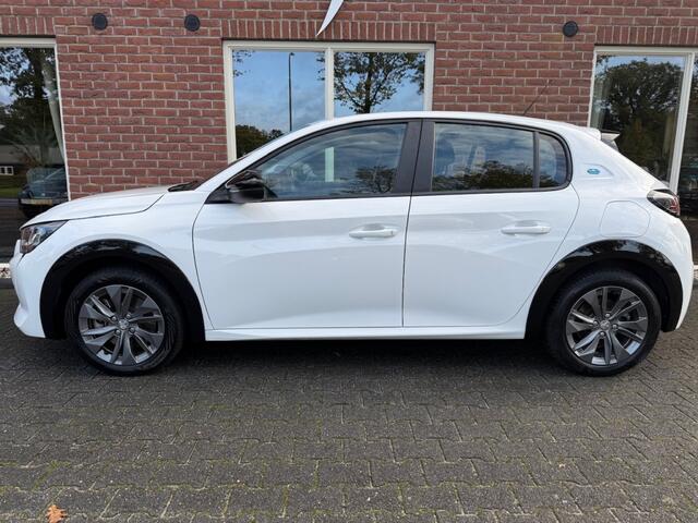 Peugeot e-208 EV Active Pck 50 kWh FASE 3 / RIJKLAAR / NAVI / AIRCO / CRUISE /