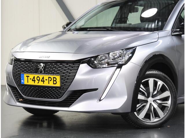 Peugeot e-208 Active 50kWh 136PK | 1ste eigenaar | 3 FASE | AUTOMAAT | AppleCarPlay/AndroidAuto | Armsteun | Parkeersensoren | Keyless | Navigatie | Climate Control | Cruise Control | Isofix |