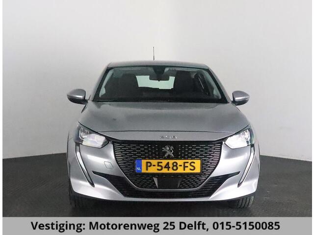 Peugeot e-208 EV ALLURE PACK 50 KWh ACCU= 93% +SNELLADEN GARANTIE TOT 2031** 3 FASE LADEN . Als nieuw!