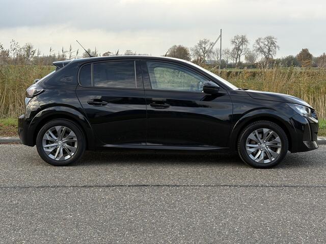 Peugeot e-208 EV Allure 50 kWh SOH | Camera | Clima | Orig.nl | Voorruit verw. | New service