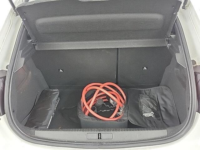 Peugeot e-208 EV Allure Pack 50 kWh 3-Fase (136 PK) 1e Eig. & Keurig-Onderh. BOVAG-Garantie. NL-Auto.