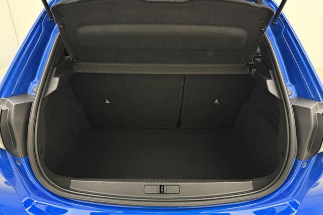 Peugeot e-208 EV GT Pack 50 kWh 136pk | Navigatie | Camera | Climate Control | Panoramadak | Lichtmetalen Velgen | Stoelverwarming