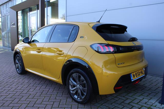 Peugeot e-208 EV Allure 50 kWh Airco Carplay 24.757km Dealer onderhouden