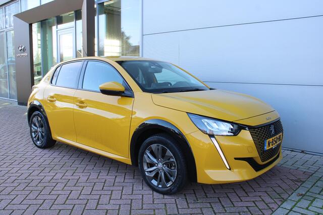 Peugeot e-208 EV Allure 50 kWh Airco Carplay 24.757km Dealer onderhouden