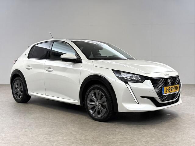 Peugeot e-208 EV Allure 50 kWh | SOH 92% | Snelladen | Pano | 360° | Virtual | Carplay | Navi | Parkeersens. | NAP