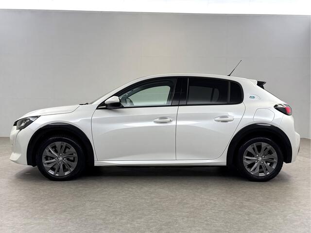 Peugeot e-208 EV Allure 50 kWh | SOH 92% | Snelladen | Pano | 360° | Virtual | Carplay | Navi | Parkeersens. | NAP