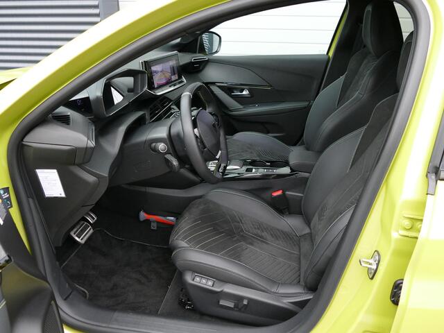 Peugeot e-208 EV GT 51kWh | 423KM WLTP | 17% Bijtelling | AUTOMAAT | Stoelverwarming Met Massage Functie | Adaptive Cruise Control | Parkeer Camera Voor & Achter | Alcantara Bekleding | 17 Inch Lichtmetalen Velgen |