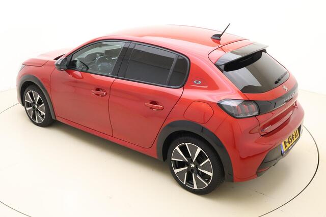 Peugeot e-208 EV GT 350 50 kWh 136pk | alcantara/leder bekleding | Stoelverwarming | 3 fase lader