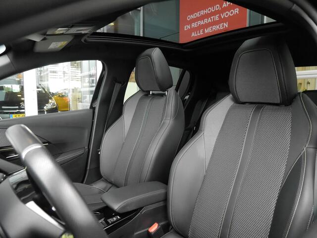 Peugeot e-208 EV GT 51 kWh | Panoramadak | Adaptive cruisecontrol | Led | Lichtmetalen velgen | Camera voor en achter | Draadloze telefoonlader | Keyless entry en start | Warmtepomp