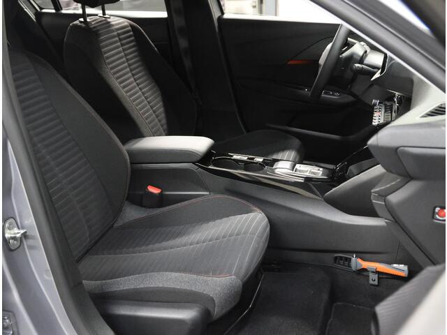 Peugeot e-208 Active Pack 50kWh 136PK | 1ste eigenaar | 3 FASE | AppleCarPlay/Android | AUTOMAAT | Armsteun | Parkeersensoren | Keyless | Navigatie | Climate Control | Cruise Control | Isofix |