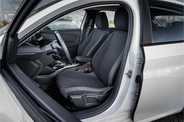 Peugeot e-208 EV Allure 50 kWh ** Camera ** Stoelverwarming ** Rijbereik tot 340km (WLTP)