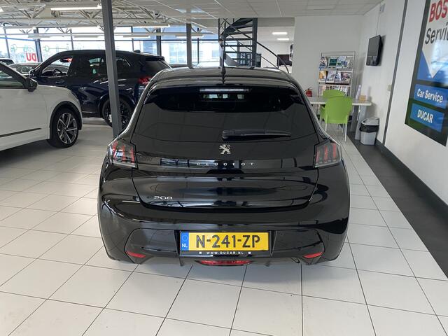 Peugeot e-208 EV Allure Pack 50 kWh Navi / Carplay /Digitaal dashboard / Stoelverwarming / Snelladen /