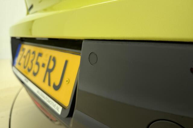 Peugeot e-208 EV Style 50 kWh 100% Elektrisch | Parkeersensor | Camera | Cruise Control | Mirror Link / Apple Carplay | Licht Metalen Velgen | 1e eigenaar