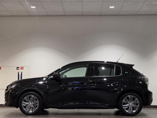 Peugeot e-208 Allure Pack EV 3-FASEN 50kWh 136pk | 3D i-COCKPIT® | NAVI | CAMERA | APPLE CARPLAY / ANDROID AUTO | CLIMA | PARKEERHULP | LM-VELGEN |
