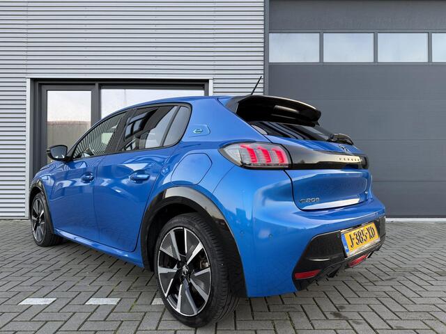 Peugeot e-208 EV GT 350 50 kWh ?SOH 93.2% ?3-Fase ?Full LED ?Stoelverwarming ?Sfeerverlichting ?Navigatie ?Camera ?Half Leder ?Lichtmetaal 17" ?Parkeersensoren