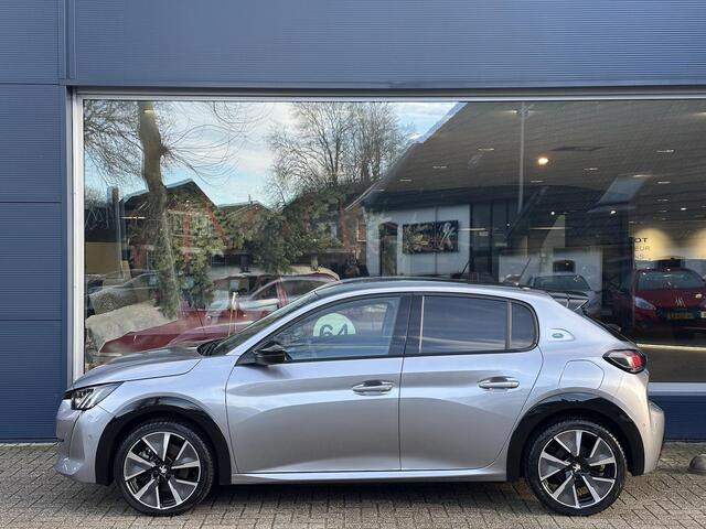 Peugeot e-208 EV GT Pack 136 PK 3-Fase | 100% Elektrisch | Automaat | Navigatie | Alcantara Bekleding | Stoelverwarming | Full LED Verlichting | Camera | Parkeersensoren V+A | Zwart Dak | 17" Lichtmetalen Velgen | All Season Banden | Adaptieve Cruise Control | Climate 