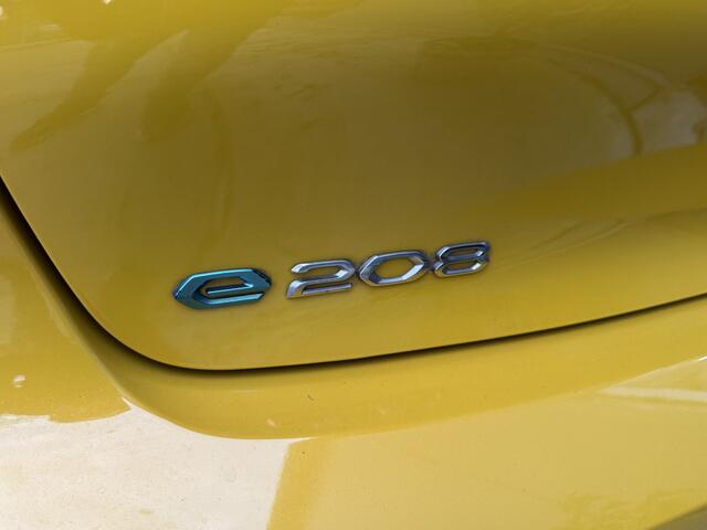 Peugeot e-208 EV GT-Line 350 50 kWh Climate Control Panorama dak Camera Navigatie Stoelverwarming