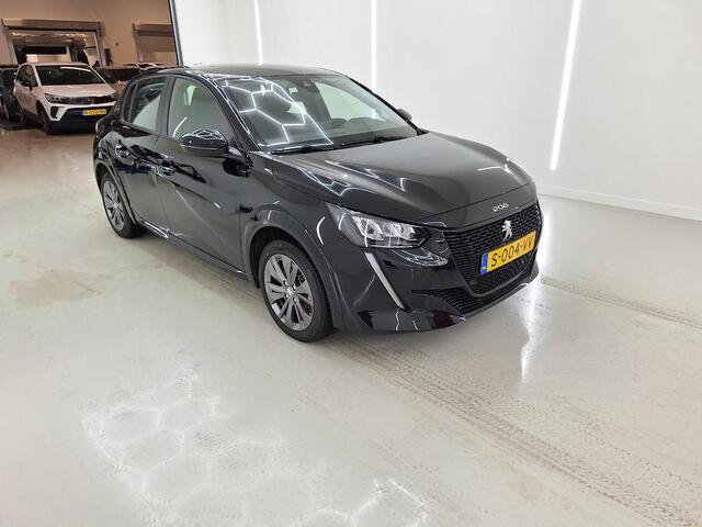 Peugeot e-208 EV Active Pack 50 kWh Navigatie Apple Carplay/Android Auto Parkeersensoren achter Cruise Control Climate Control Lichtmetalen velgen
