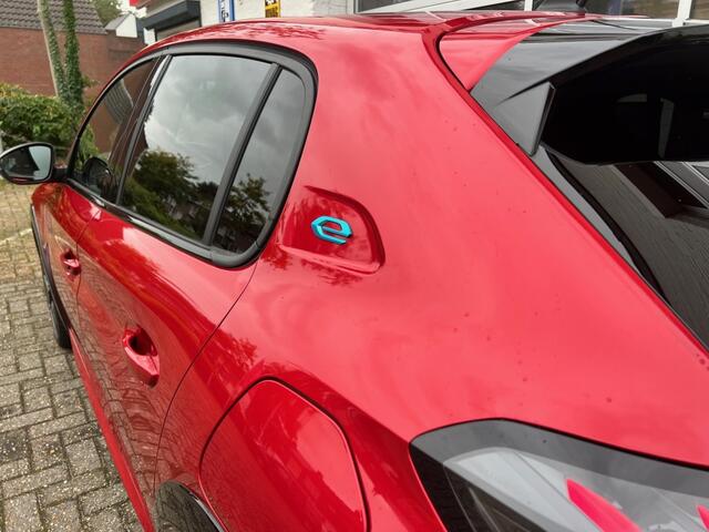 Peugeot e-208 GT Pack 50 kWh Fase 3 Carplay Adapt.cruise