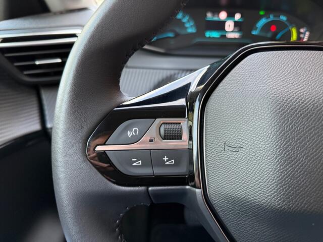 Peugeot e-208 EV Active Pck 50 kWh FASE 3 / RIJKLAAR / NAVI / AIRCO / CRUISE /