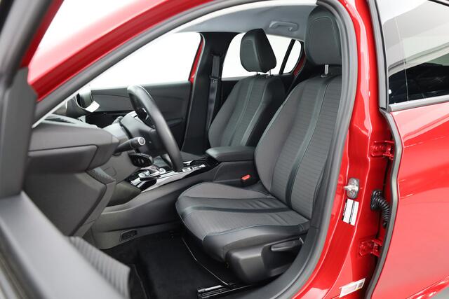 Peugeot e-208 EV Allure Pack 50 kWh | Stoelverw. | NAV+CarPlay | Camera+PDC | Cruise | DAB | ACC | LED | 16'' V