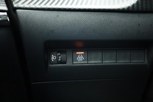 Peugeot e-208 EV Allure Pack 50 kWh | Stoelverw. | NAV+CarPlay | Camera+PDC | Cruise | DAB | ACC | LED | 16'' V