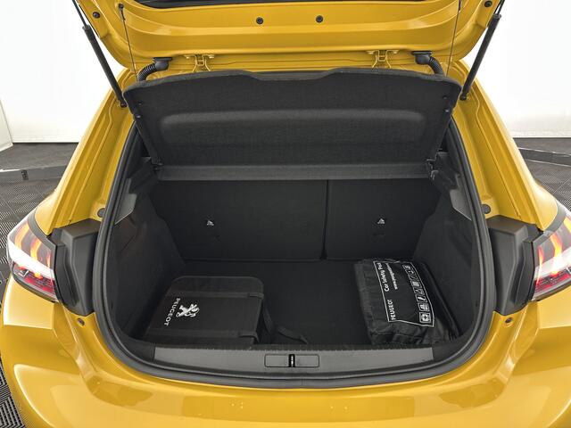 Peugeot e-208 EV GT 350 50 kWh [ 3-Fase ] {SOH-88%} (INCL.BTW) *FULL-LED | DIGI-COCKPIT | BLINDSPOT | CAMERA | LEATHER-ALCANTARA | AMBIENT-LIGHT | NAVI-FULLMAP | LANE-ASSIST | KEYLESS | DAB | CCS-FASTLOADER | HEATED-SPORTSEATS | 17''ALU