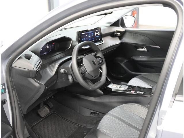 Peugeot e-208 EV Allure Avantage 51 kWh 156PK | AppleCarPlay/AndroidAuto | Climate Control | Adaptive Cruise Control | 360'Camera | FULL LED | Navigatie | LMV | Parkeersensoren | Privacy Glass | Isofix |