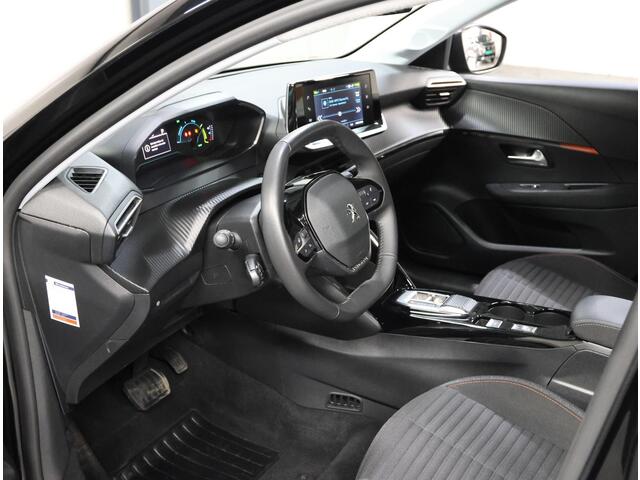 Peugeot e-208 Active Pack 50kWh 136PK | 1ste eigenaar | ACCU 96% | 3 FASE | AppleCarplay/AndroidAuto | Navigatie | 16"LMV | Keyless | Parkeersensoren | Climate Control | Cruise Control | AUTOMAAT | Isofix |