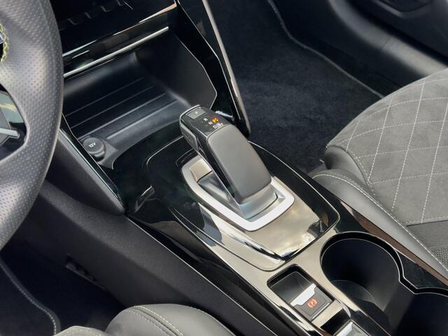 Peugeot e-208 EV GT 93,3 % SOH PACK 50 kWh AUTOM 29D.KM!! PANODAK LEDER NAVI CAMERA LED LMV PDC