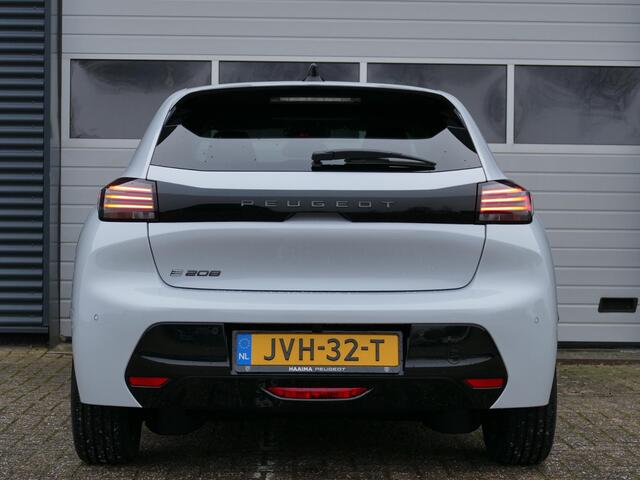 Peugeot e-208 EV Allure Avantage 51 kWh | 156 PK | 433KM WLTP | Draadloos Apple Carplay & Android Auto | Camera Voor & Achter | Navigatie | Adaptief Cruise Control |