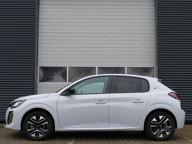 Peugeot e-208 EV Allure Avantage 51 kWh | 156 PK | 433KM WLTP | Draadloos Apple Carplay & Android Auto | Camera Voor & Achter | Navigatie | Adaptief Cruise Control |