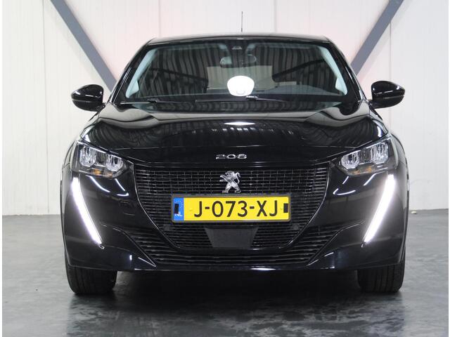 Peugeot e-208 Allure 50kWh 136PK | Accu 94% | Achteruitrijcamera | Navigatie | 3 FASE | AppleCarplay/AndroidAuto | 16"LMV | Keyless | Parkeersensoren | Climate Control | Adaptive Cruise Control | Isofix |