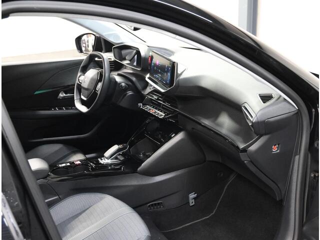 Peugeot e-208 Allure 50kWh 136PK | Accu 94% | Achteruitrijcamera | Navigatie | 3 FASE | AppleCarplay/AndroidAuto | 16"LMV | Keyless | Parkeersensoren | Climate Control | Adaptive Cruise Control | Isofix |
