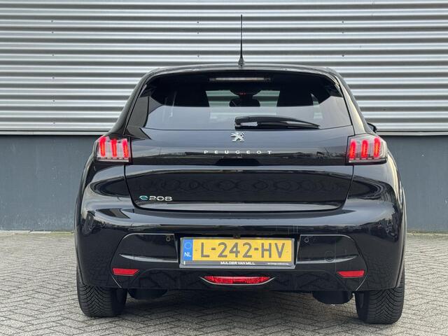 Peugeot e-208 Blue Lease Allure Pack 50kWh EV 136pk | NAVI | CAMERA | PDC V+A | ALL-SEASON BANDEN | LED KOPLAMPEN | DAB+ | CLIMA | CRUISE CONTROL