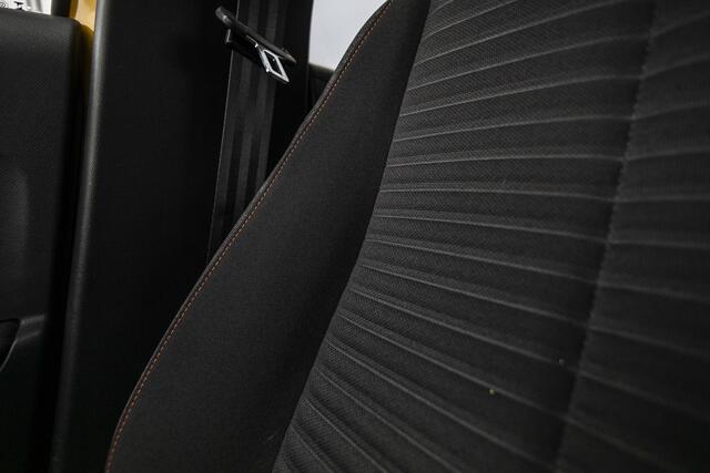 Peugeot e-208 EV Active Pack 50 kWh | NL Auto | Carplay