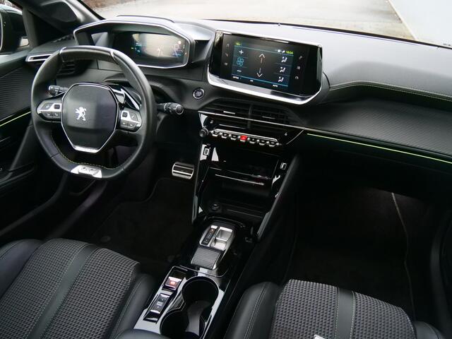 Peugeot e-208 EV GT 50 kWh 136 Pk Automaat Navi / DAB / Apple Carplay / Camera / Pano-dak/ SOH 99,5 %