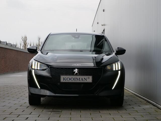 Peugeot e-208 EV GT 50 kWh 136 Pk Automaat Navi / DAB / Apple Carplay / Camera / Pano-dak/ SOH 99,5 %