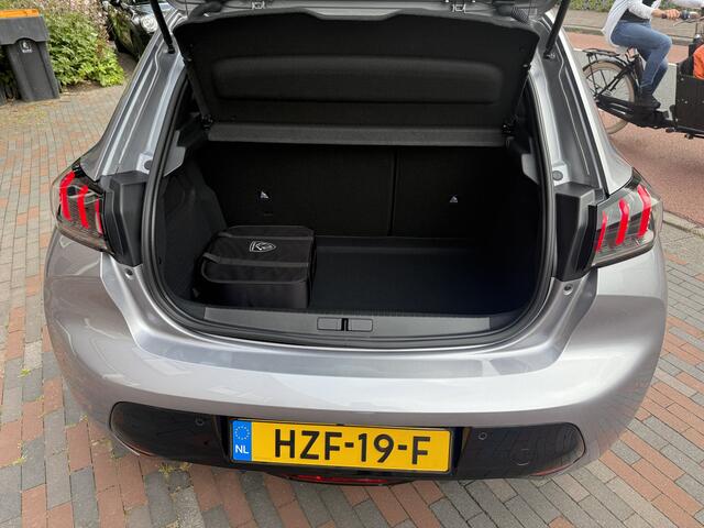 Peugeot e-208 EV GT 350 50 kWh Meest complete GT uitvoering - Als nieuw