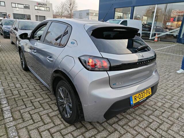 Peugeot e-208 EV Active Pack 50 kWh ALL-IN RIJKLAARPRIJS/Clima/Keyless/Apple carplay/16"Velgen/Lage kilometerstand