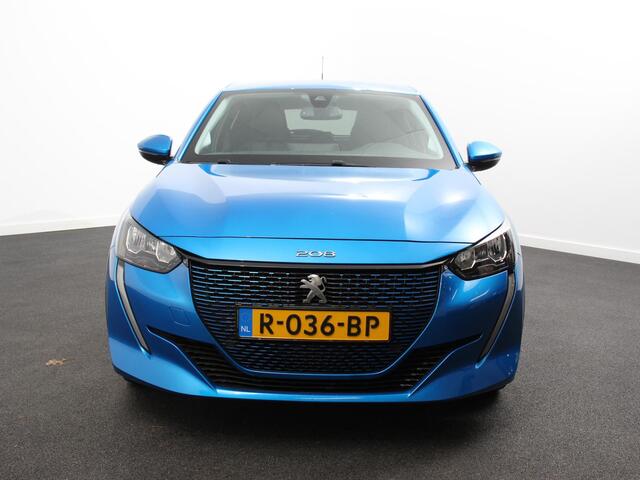 Peugeot e-208 EV Allure 50 kWh Climate control | Cruise control | LED | Camera | Parkeersensor achter | Lane assist | Navigatie | Apple Carplay/ Android Auto