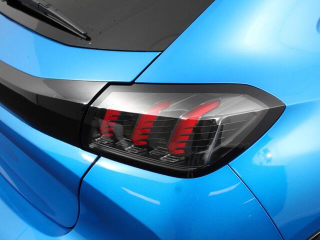 Peugeot e-208 EV Allure 50 kWh Climate control | Cruise control | LED | Camera | Parkeersensor achter | Lane assist | Navigatie | Apple Carplay/ Android Auto