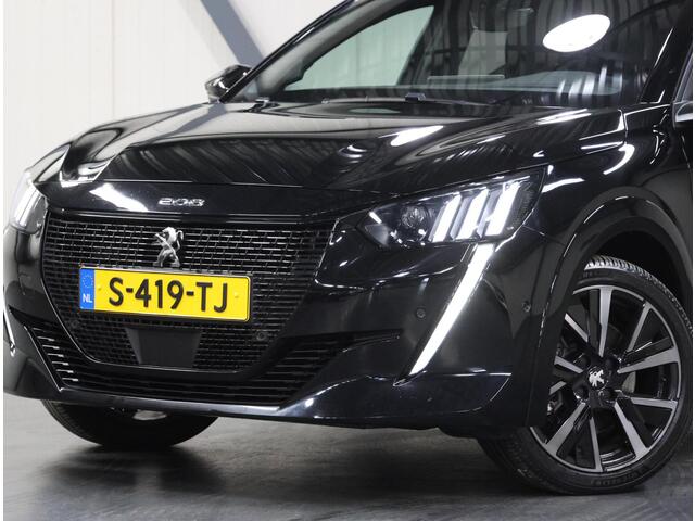 Peugeot e-208 EV GT 50 kWh 136PK | 1ste eigenaar | 3 FASE | ACCURAPPORT 96% | LED lampen | 17"LMV | Navigatie | LED | Camera | Glazendak | Stoelverwarming | Climate Control | Cruise Control | AppleCarplay/Android Auto | Isofix | Privacy Glass | Parkeersensoren |