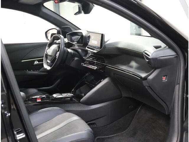 Peugeot e-208 EV GT 50 kWh 136PK | 1ste eigenaar | 3 FASE | ACCURAPPORT 96% | LED lampen | 17"LMV | Navigatie | LED | Camera | Glazendak | Stoelverwarming | Climate Control | Cruise Control | AppleCarplay/Android Auto | Isofix | Privacy Glass | Parkeersensoren |