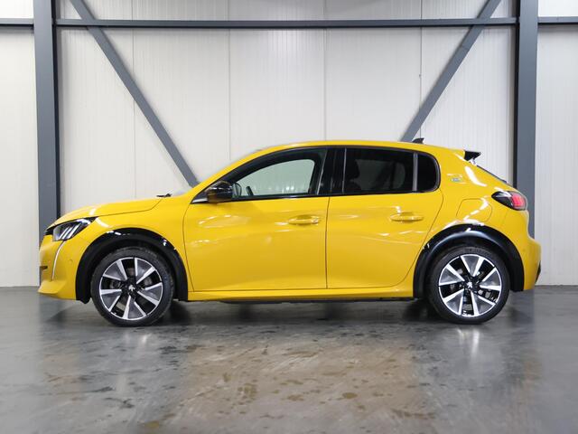 Peugeot e-208 EV GT Pack 50 kWh 136PK | 1ste eigenaar | ACCURAPPORT 92% | Panoramadak | Camera | Adaptieve Cruise Controle | 3 Fase | AppleCarplay/AndroidAuto | Stoelverwarming | Sfeerverlichting | Isofix | Privacy Glass |