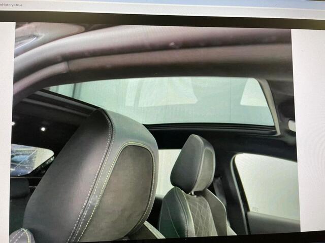 Peugeot e-208 EV GT Pack 50 kWh PANODAK / STOELVERW. / CAMERA / GROOT.NAVI