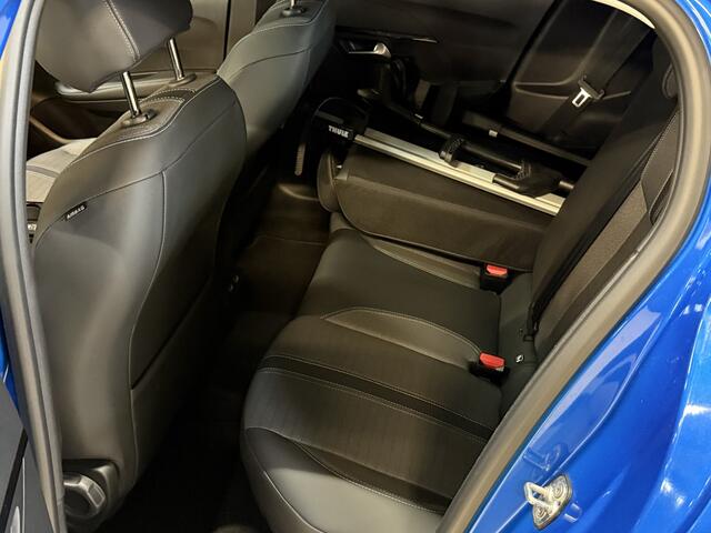 Peugeot e-208 EV Allure 50 kWh | Panoramadak | Camera | Apple Carplay | Draadloze lader