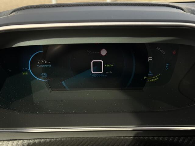 Peugeot e-208 Aut. EV Allure Pack | SoH 87% | Navi | Camera | Stoel Verarming |