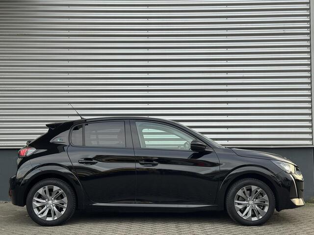 Peugeot e-208 Blue Lease Allure Pack EV 50kWh 136pk | NAVI | CAMERA | PDC V+A | ALL-SEASON BANDEN | LED KOPLAMPEN | DAB+ | CLIMA | CRUISE CONTROL |