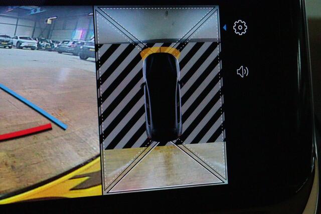 Peugeot e-208 EV Allure 51 kWh | RIJKLAAR | NAVI | CAMERA V+A + PDC | CRUISE | LANE-WARNING |